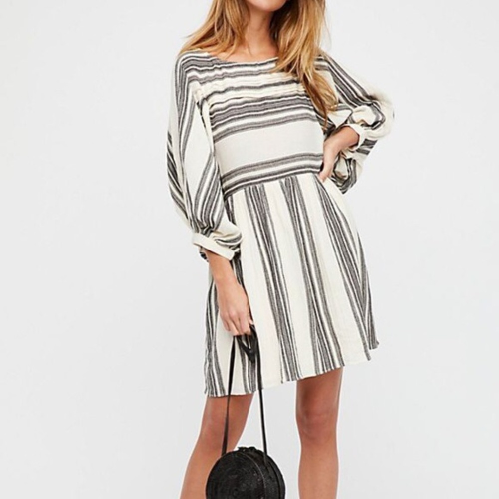 Free People dress, beachy vibes/puffy sleeves